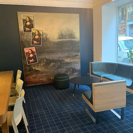 Hotel Ibis Styles Cadet Lafayette Parigi